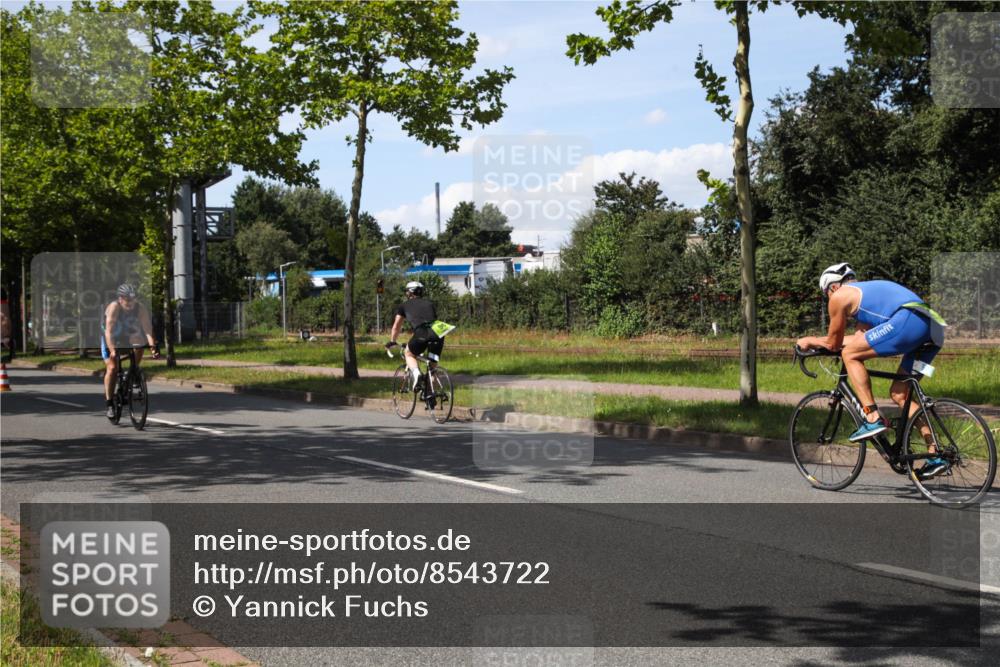 10.08.2025 - GEWOBA Citytriathlon Bremen Yannick Fuchs http://msf.ph/oto/8543722 10.08.2025 14:38:41 Radfahren 50, 51, 195, 216, 238, 312 meine-sportfotos.de