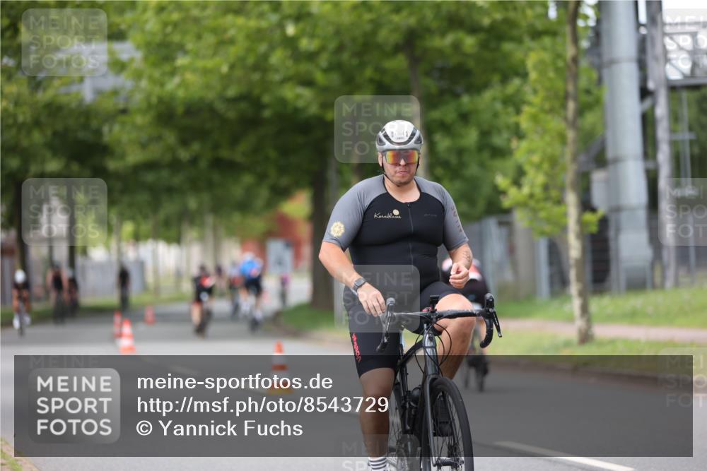 10.08.2025 - GEWOBA Citytriathlon Bremen Yannick Fuchs http://msf.ph/oto/8543729 10.08.2025 12:52:02 Radfahren 604, 664, 708, 738, 905, 973, 977, 1017 meine-sportfotos.de