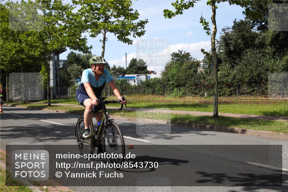 10.08.2025 - GEWOBA Citytriathlon Bremen Yannick Fuchs http://msf.ph/oto/8543730 10.08.2025 14:38:46 Radfahren 50, 51, 195, 216, 238, 312, 354 meine-sportfotos.de