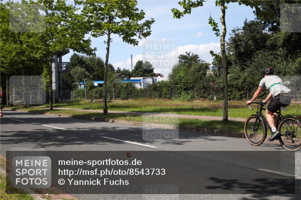 10.08.2025 - GEWOBA Citytriathlon Bremen Yannick Fuchs http://msf.ph/oto/8543733 10.08.2025 14:38:51 Radfahren 50, 100, 216, 236, 238, 312, 354 meine-sportfotos.de