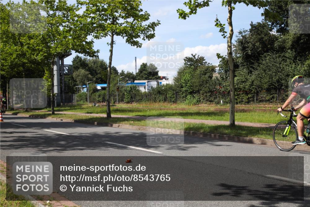 10.08.2025 - GEWOBA Citytriathlon Bremen Yannick Fuchs http://msf.ph/oto/8543765 10.08.2025 14:39:10 Radfahren 18, 100, 130, 174, 236, 283, 427 meine-sportfotos.de
