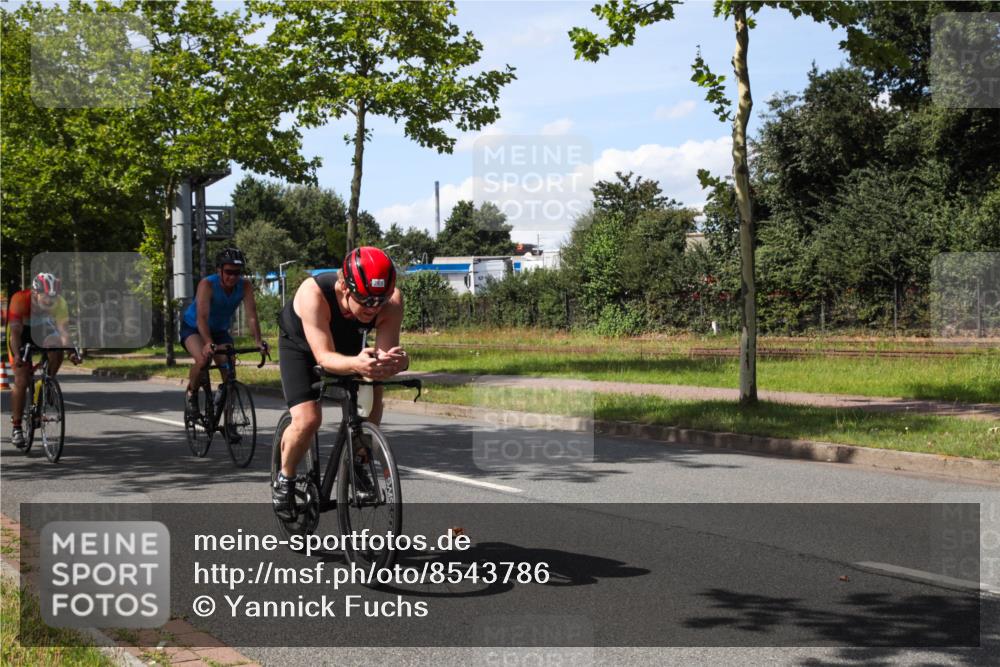 10.08.2025 - GEWOBA Citytriathlon Bremen Yannick Fuchs http://msf.ph/oto/8543786 10.08.2025 14:39:23 Radfahren 18, 84, 94, 101, 126, 130, 174, 281, 283, 334, 427 meine-sportfotos.de