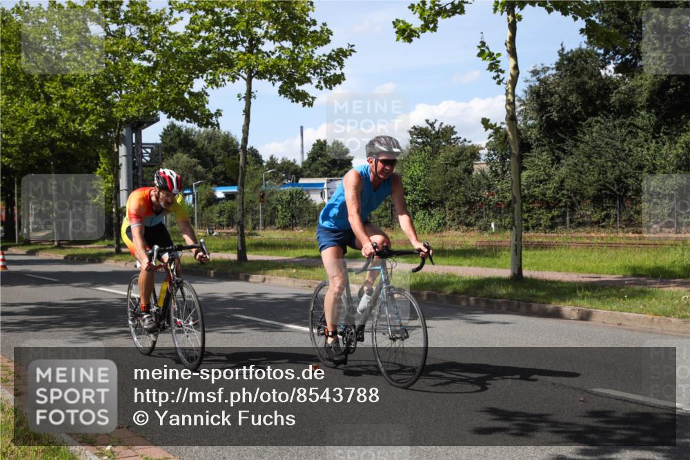 10.08.2025 - GEWOBA Citytriathlon Bremen Yannick Fuchs http://msf.ph/oto/8543788 10.08.2025 14:39:24 Radfahren 18, 84, 94, 101, 126, 130, 174, 281, 283, 334, 427 meine-sportfotos.de
