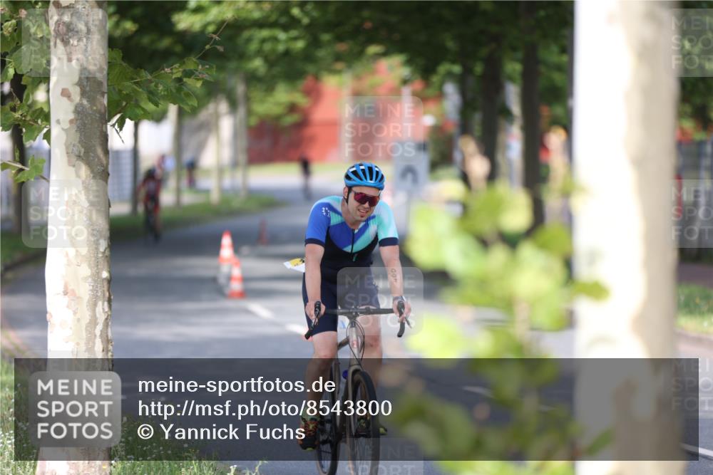 10.08.2025 - GEWOBA Citytriathlon Bremen Yannick Fuchs http://msf.ph/oto/8543800 10.08.2025 10:52:53 Radfahren 21, 43, 400, 413 meine-sportfotos.de