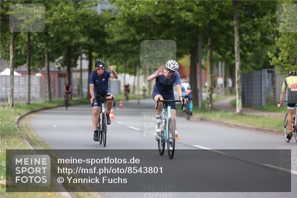 10.08.2025 - GEWOBA Citytriathlon Bremen Yannick Fuchs http://msf.ph/oto/8543801 10.08.2025 12:52:13 Radfahren 603, 708, 738, 858, 891, 905, 973, 977, 1017, 1037 meine-sportfotos.de