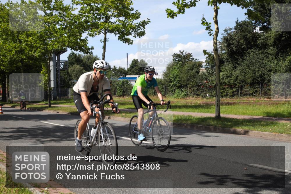 10.08.2025 - GEWOBA Citytriathlon Bremen Yannick Fuchs http://msf.ph/oto/8543808 10.08.2025 14:39:35 Radfahren 84, 90, 94, 101, 126, 174, 215, 281, 283, 334 meine-sportfotos.de