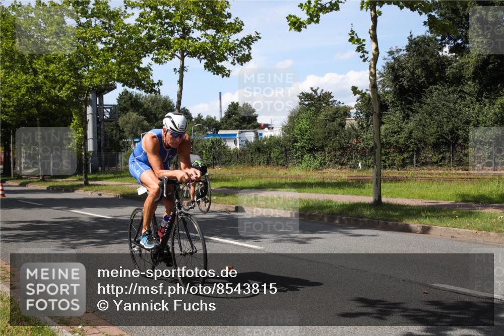 10.08.2025 - GEWOBA Citytriathlon Bremen Yannick Fuchs http://msf.ph/oto/8543815 10.08.2025 14:39:37 Radfahren 80, 84, 90, 94, 101, 124, 126, 215, 281, 334 meine-sportfotos.de