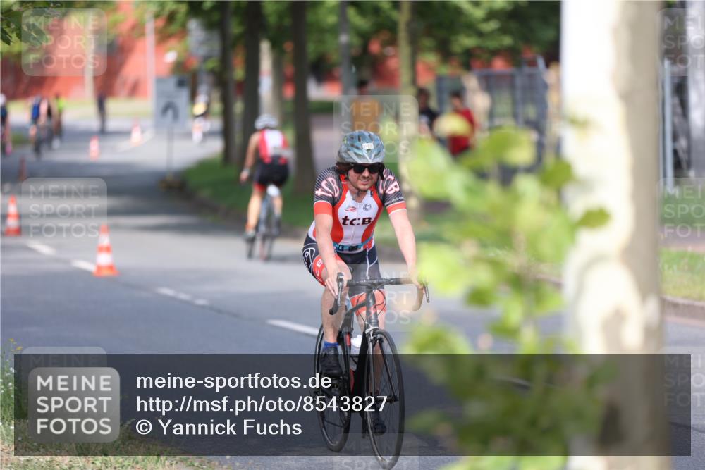 10.08.2025 - GEWOBA Citytriathlon Bremen Yannick Fuchs http://msf.ph/oto/8543827 10.08.2025 10:53:00 Radfahren 358, 379, 380, 382, 400, 413, 448 meine-sportfotos.de
