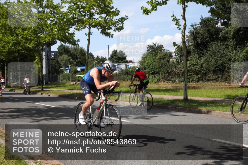 10.08.2025 - GEWOBA Citytriathlon Bremen Yannick Fuchs http://msf.ph/oto/8543869 10.08.2025 14:40:06 Radfahren 52, 59, 69, 139, 225, 274 meine-sportfotos.de