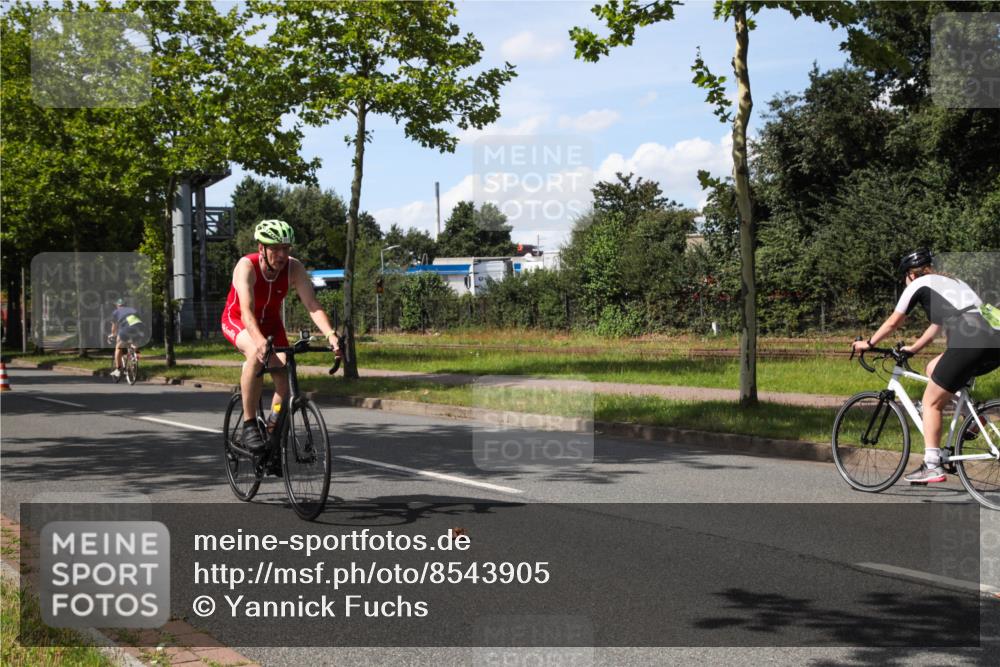 10.08.2025 - GEWOBA Citytriathlon Bremen Yannick Fuchs http://msf.ph/oto/8543905 10.08.2025 14:40:31 Radfahren 29, 47, 131, 186, 242, 258, 289, 297, 529 meine-sportfotos.de