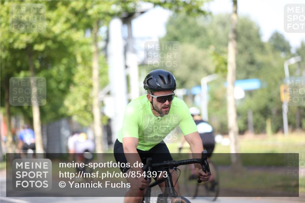 10.08.2025 - GEWOBA Citytriathlon Bremen Yannick Fuchs http://msf.ph/oto/8543973 10.08.2025 10:55:16 Radfahren 19, 163, 211, 219, 397, 418 meine-sportfotos.de
