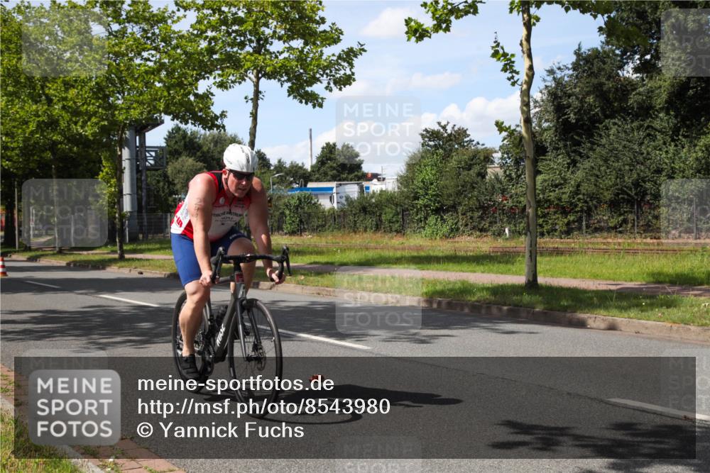 10.08.2025 - GEWOBA Citytriathlon Bremen Yannick Fuchs http://msf.ph/oto/8543980 10.08.2025 14:41:13 Radfahren 103, 142, 204, 249, 253, 266, 280, 353, 431, 432, 476, 477 meine-sportfotos.de