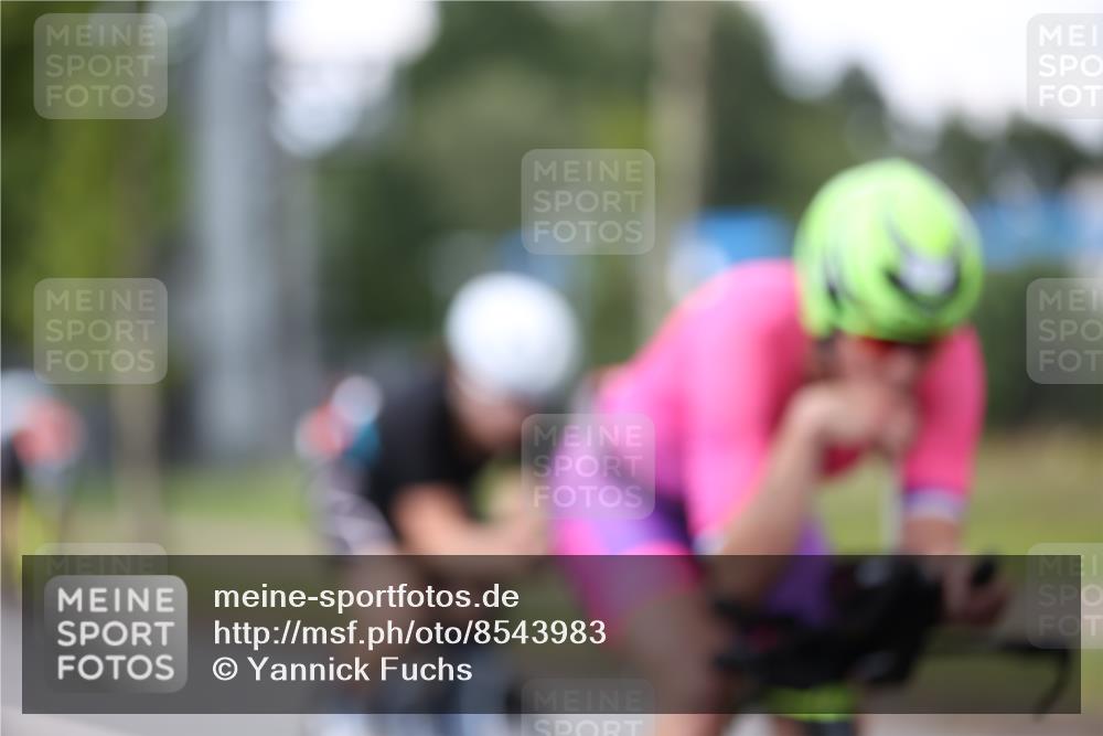 10.08.2025 - GEWOBA Citytriathlon Bremen Yannick Fuchs http://msf.ph/oto/8543983 10.08.2025 12:52:45 Radfahren 565, 579, 635, 642, 686, 763, 915, 919, 956 meine-sportfotos.de
