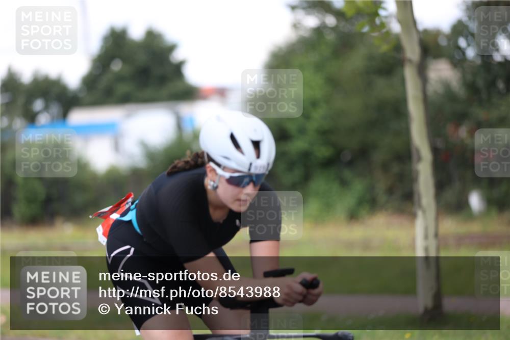 10.08.2025 - GEWOBA Citytriathlon Bremen Yannick Fuchs http://msf.ph/oto/8543988 10.08.2025 12:52:46 Radfahren 565, 579, 635, 642, 686, 763, 915, 919, 956 meine-sportfotos.de