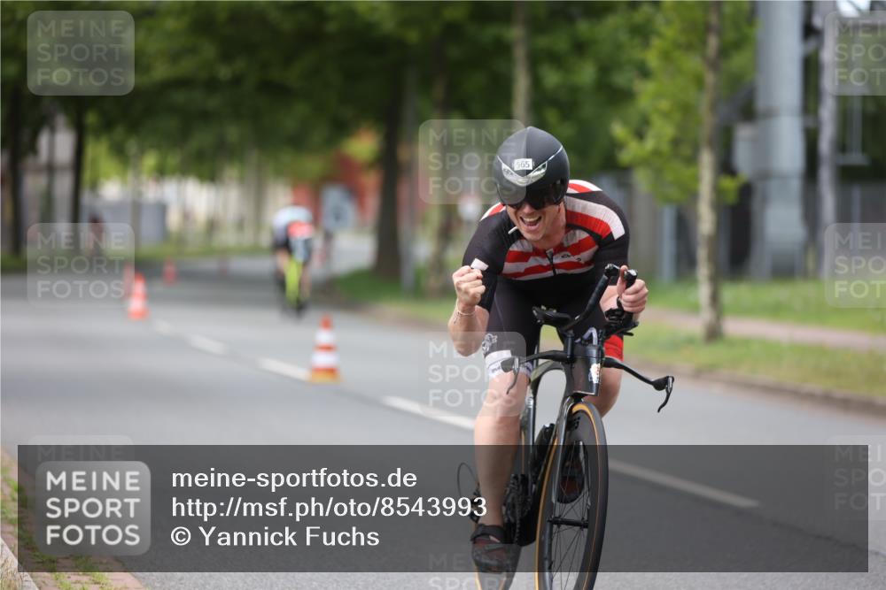 10.08.2025 - GEWOBA Citytriathlon Bremen Yannick Fuchs http://msf.ph/oto/8543993 10.08.2025 12:52:47 Radfahren 565, 579, 635, 642, 686, 763, 915, 919, 956 meine-sportfotos.de