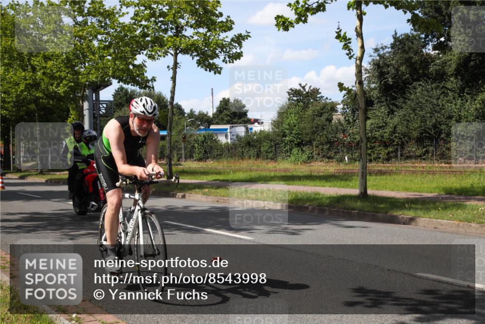 10.08.2025 - GEWOBA Citytriathlon Bremen Yannick Fuchs http://msf.ph/oto/8543998 10.08.2025 14:41:23 Radfahren 36, 204, 249, 266, 280, 306, 353, 431 meine-sportfotos.de