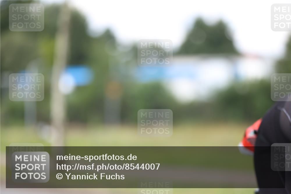 10.08.2025 - GEWOBA Citytriathlon Bremen Yannick Fuchs http://msf.ph/oto/8544007 10.08.2025 12:52:48 Radfahren 565, 579, 635, 642, 686, 763, 915, 919, 956 meine-sportfotos.de