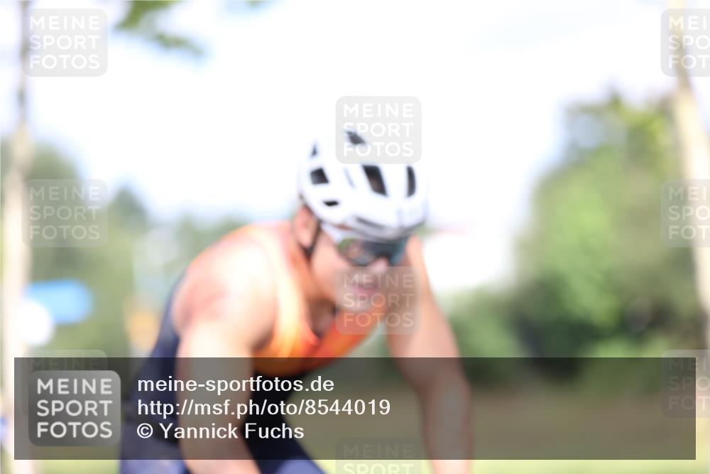10.08.2025 - GEWOBA Citytriathlon Bremen Yannick Fuchs http://msf.ph/oto/8544019 10.08.2025 10:55:29 Radfahren 19, 211, 219, 397, 444 meine-sportfotos.de
