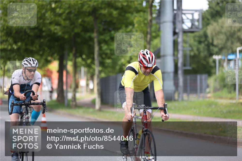 10.08.2025 - GEWOBA Citytriathlon Bremen Yannick Fuchs http://msf.ph/oto/8544046 10.08.2025 12:53:05 Radfahren 734, 833, 895, 915 meine-sportfotos.de