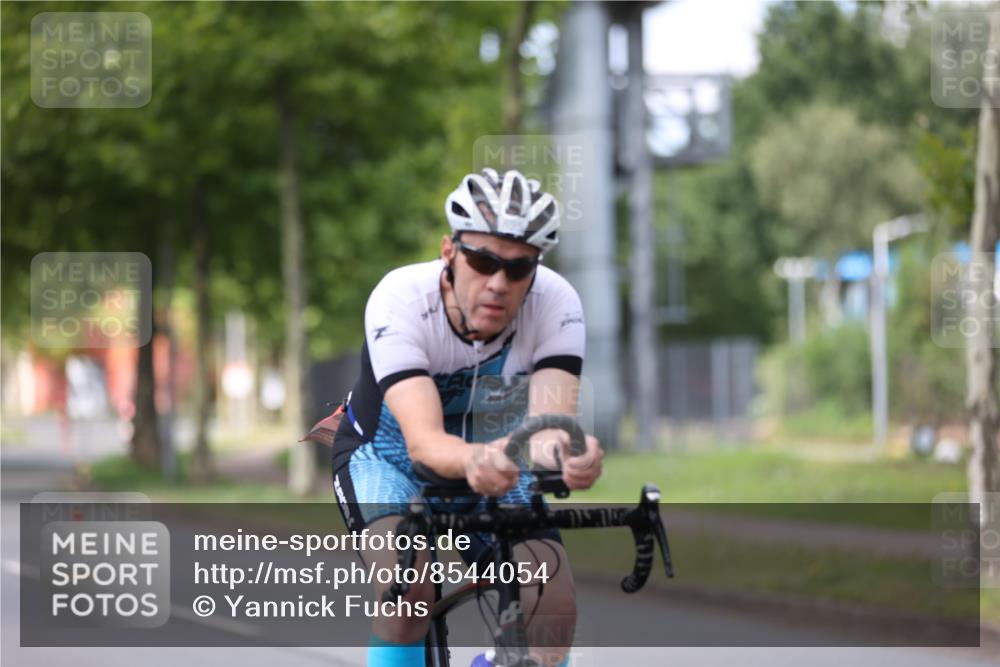 10.08.2025 - GEWOBA Citytriathlon Bremen Yannick Fuchs http://msf.ph/oto/8544054 10.08.2025 12:53:06 Radfahren 734, 833, 895, 915 meine-sportfotos.de