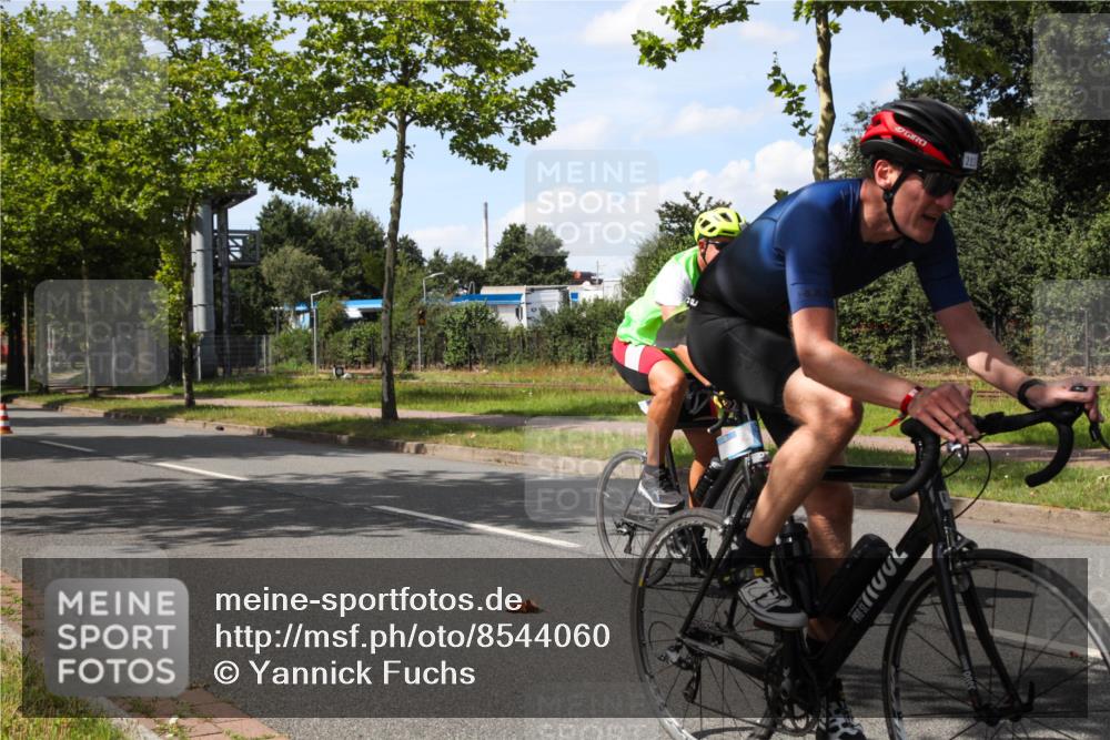 10.08.2025 - GEWOBA Citytriathlon Bremen Yannick Fuchs http://msf.ph/oto/8544060 10.08.2025 14:42:02 Radfahren 56, 209, 213, 235, 246, 250, 262, 478 meine-sportfotos.de