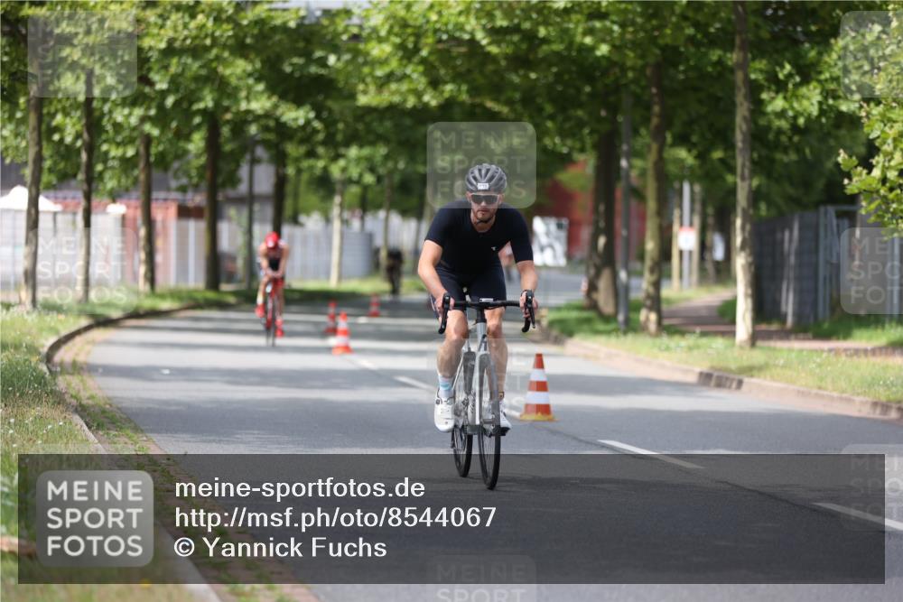 10.08.2025 - GEWOBA Citytriathlon Bremen Yannick Fuchs http://msf.ph/oto/8544067 10.08.2025 12:53:15 Radfahren 570, 734, 759, 833, 872, 895 meine-sportfotos.de