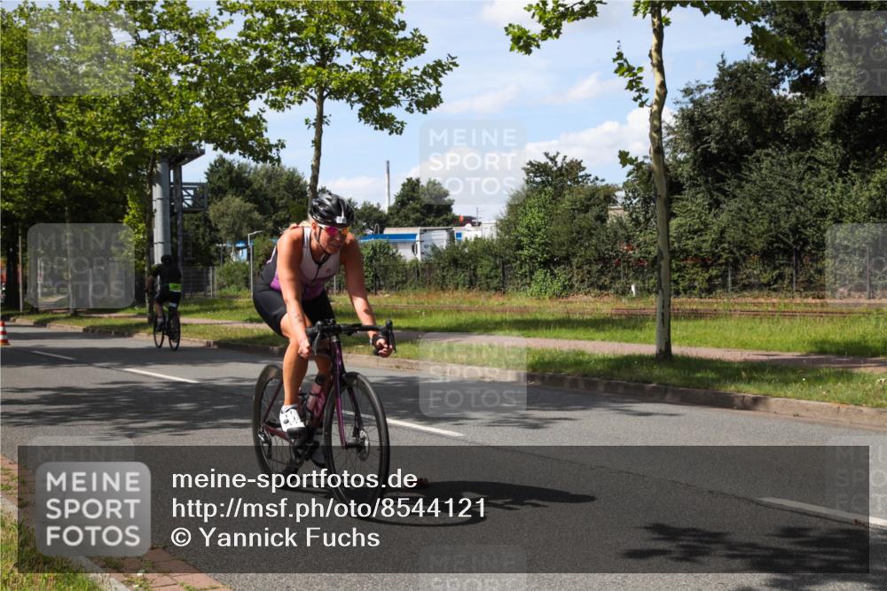 10.08.2025 - GEWOBA Citytriathlon Bremen Yannick Fuchs http://msf.ph/oto/8544121 10.08.2025 14:42:50 Radfahren 67, 110, 180, 474, 479 meine-sportfotos.de