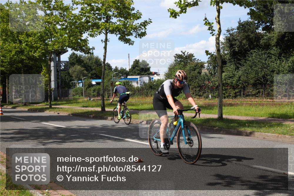 10.08.2025 - GEWOBA Citytriathlon Bremen Yannick Fuchs http://msf.ph/oto/8544127 10.08.2025 14:42:53 Radfahren 67, 110, 180, 436, 446, 474, 479 meine-sportfotos.de