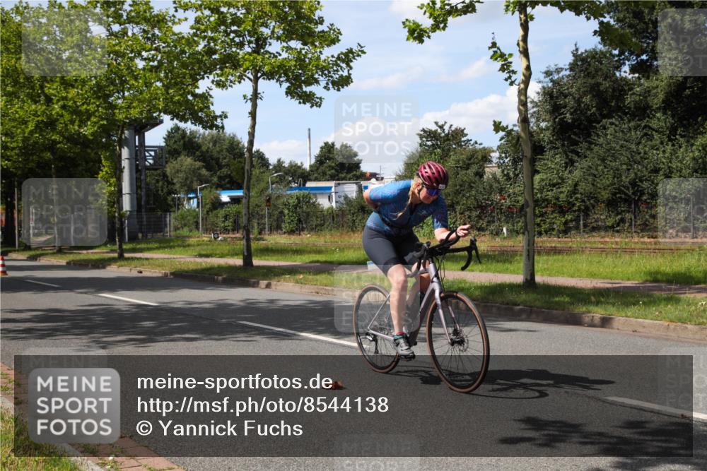 10.08.2025 - GEWOBA Citytriathlon Bremen Yannick Fuchs http://msf.ph/oto/8544138 10.08.2025 14:43:04 Radfahren 67, 180, 205, 436, 446, 474 meine-sportfotos.de