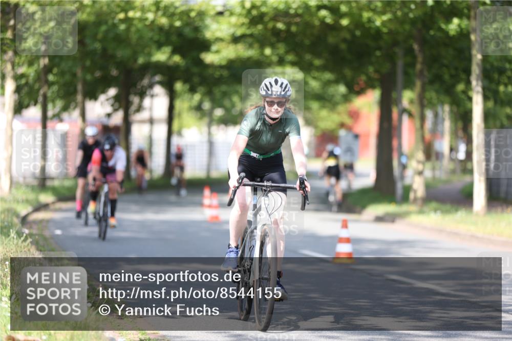 10.08.2025 - GEWOBA Citytriathlon Bremen Yannick Fuchs http://msf.ph/oto/8544155 10.08.2025 10:56:10 Radfahren 69, 99, 119, 429, 464, 466, 485, 497 meine-sportfotos.de