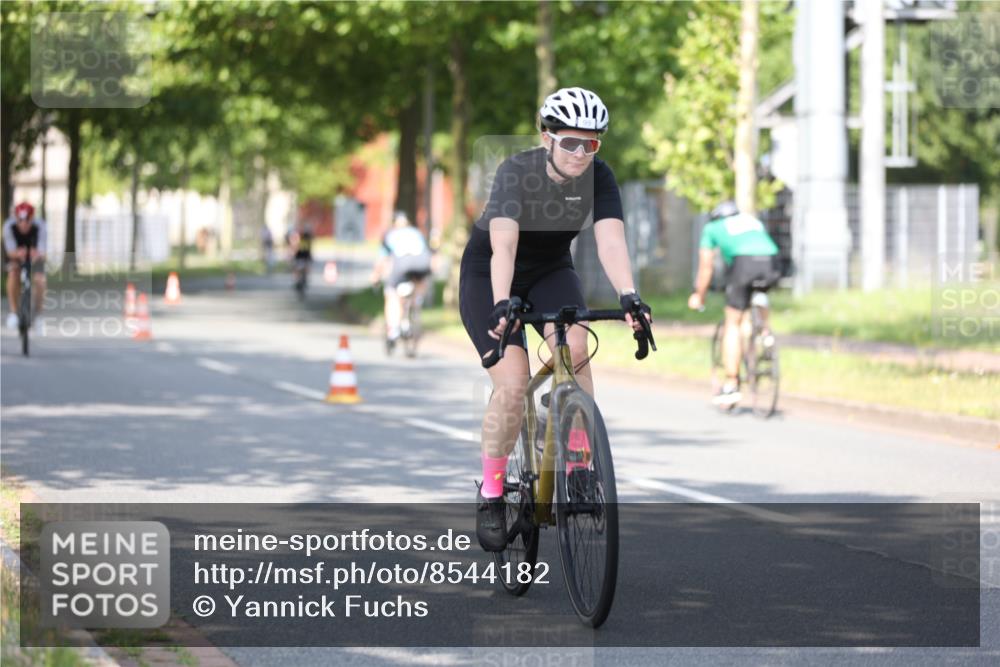 10.08.2025 - GEWOBA Citytriathlon Bremen Yannick Fuchs http://msf.ph/oto/8544182 10.08.2025 10:56:14 Radfahren 69, 99, 115, 119, 401, 429, 464, 466, 497 meine-sportfotos.de