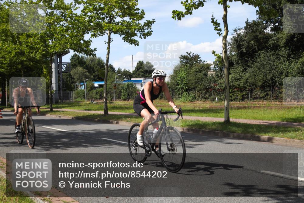 10.08.2025 - GEWOBA Citytriathlon Bremen Yannick Fuchs http://msf.ph/oto/8544202 10.08.2025 14:47:44 Radfahren 367, 382, 418, 448, 467, 483 meine-sportfotos.de