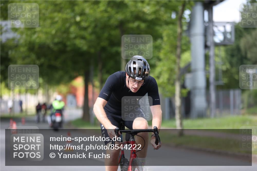 10.08.2025 - GEWOBA Citytriathlon Bremen Yannick Fuchs http://msf.ph/oto/8544222 10.08.2025 12:53:46 Radfahren 631, 739, 1035 meine-sportfotos.de
