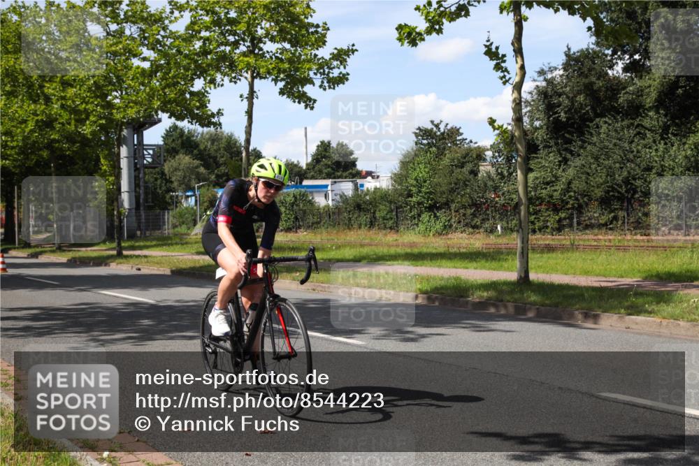 10.08.2025 - GEWOBA Citytriathlon Bremen Yannick Fuchs http://msf.ph/oto/8544223 10.08.2025 14:47:57 Radfahren 22, 331, 350, 418, 447 meine-sportfotos.de