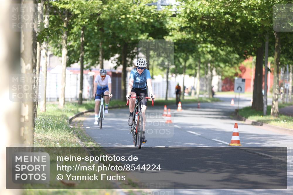 10.08.2025 - GEWOBA Citytriathlon Bremen Yannick Fuchs http://msf.ph/oto/8544224 10.08.2025 10:56:24 Radfahren 31, 115, 401, 429, 464 meine-sportfotos.de