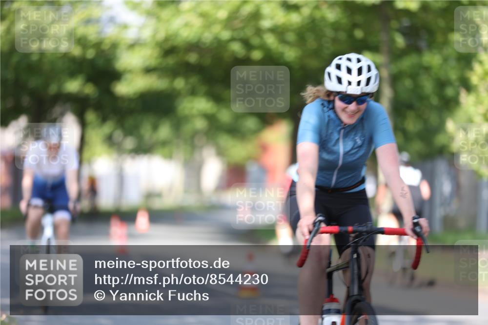 10.08.2025 - GEWOBA Citytriathlon Bremen Yannick Fuchs http://msf.ph/oto/8544230 10.08.2025 10:56:26 Radfahren 31, 115, 401, 429, 464 meine-sportfotos.de