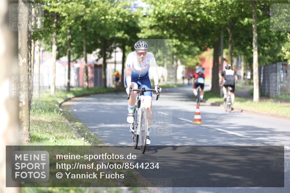 10.08.2025 - GEWOBA Citytriathlon Bremen Yannick Fuchs http://msf.ph/oto/8544234 10.08.2025 10:56:26 Radfahren 31, 115, 401, 429, 464 meine-sportfotos.de