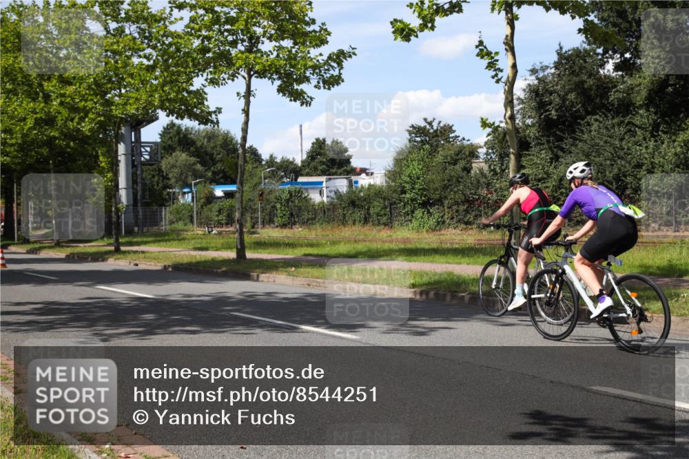 10.08.2025 - GEWOBA Citytriathlon Bremen Yannick Fuchs http://msf.ph/oto/8544251 10.08.2025 14:48:20 Radfahren 189, 196, 350, 447, 457 meine-sportfotos.de