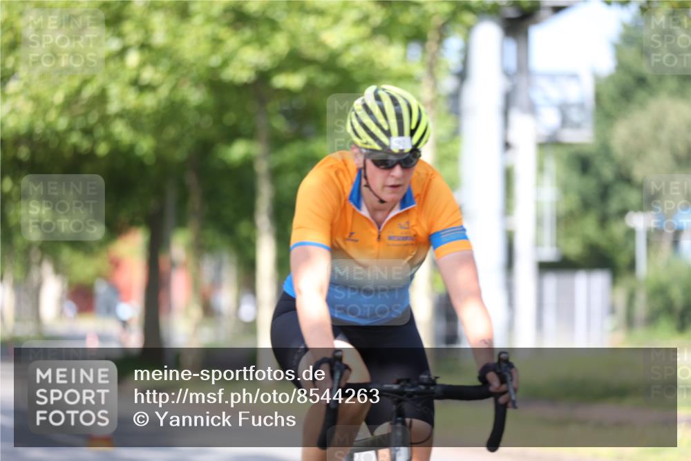 10.08.2025 - GEWOBA Citytriathlon Bremen Yannick Fuchs http://msf.ph/oto/8544263 10.08.2025 10:56:34 Radfahren 31, 67, 115, 203, 401, 447, 455 meine-sportfotos.de