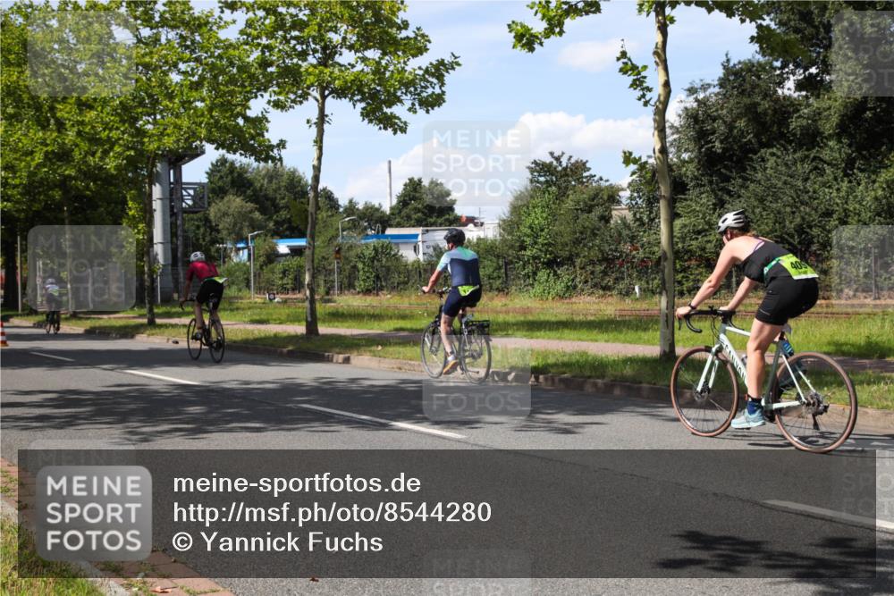 10.08.2025 - GEWOBA Citytriathlon Bremen Yannick Fuchs http://msf.ph/oto/8544280 10.08.2025 14:48:42 Radfahren 179, 276, 365, 389, 426, 487 meine-sportfotos.de