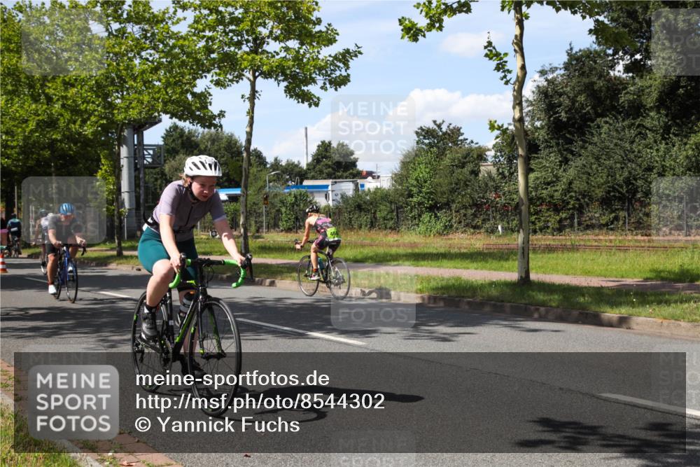 10.08.2025 - GEWOBA Citytriathlon Bremen Yannick Fuchs http://msf.ph/oto/8544302 10.08.2025 14:48:46 Radfahren 179, 181, 276, 365, 389, 426, 487 meine-sportfotos.de