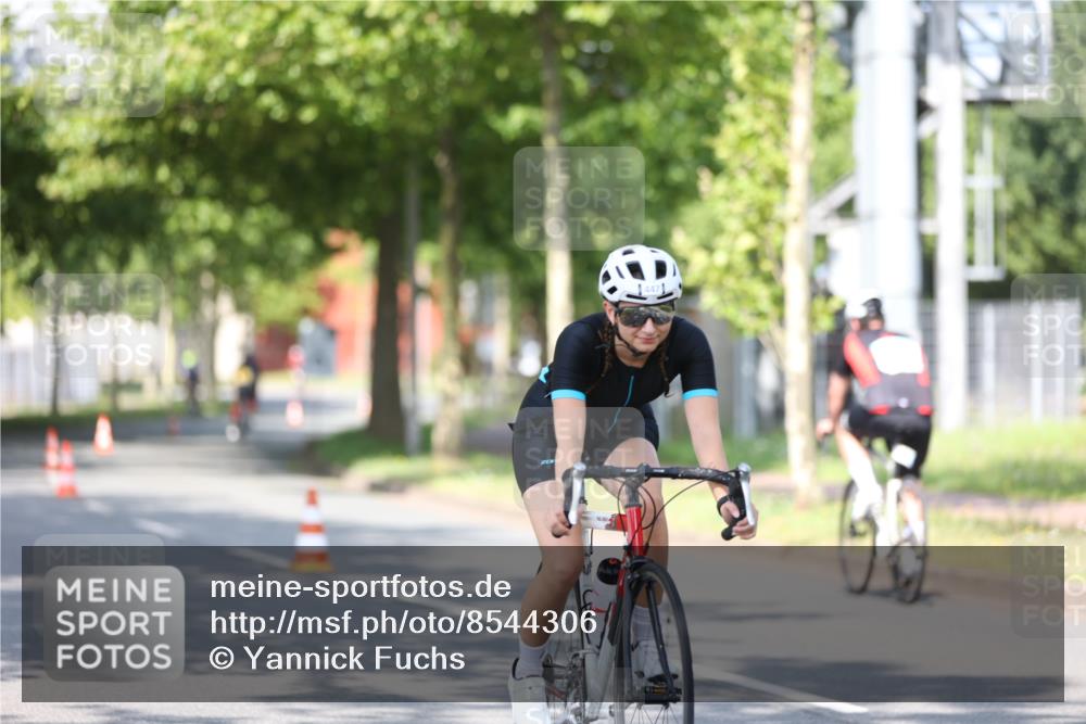 10.08.2025 - GEWOBA Citytriathlon Bremen Yannick Fuchs http://msf.ph/oto/8544306 10.08.2025 10:56:43 Radfahren 31, 67, 145, 203, 447, 455, 501 meine-sportfotos.de
