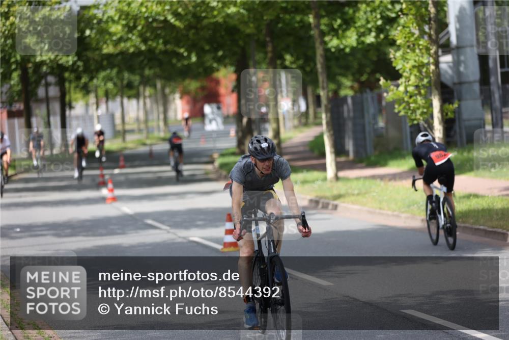 10.08.2025 - GEWOBA Citytriathlon Bremen Yannick Fuchs http://msf.ph/oto/8544392 10.08.2025 12:54:34 Radfahren 580, 582, 618, 634, 736, 783, 789, 790, 826 meine-sportfotos.de