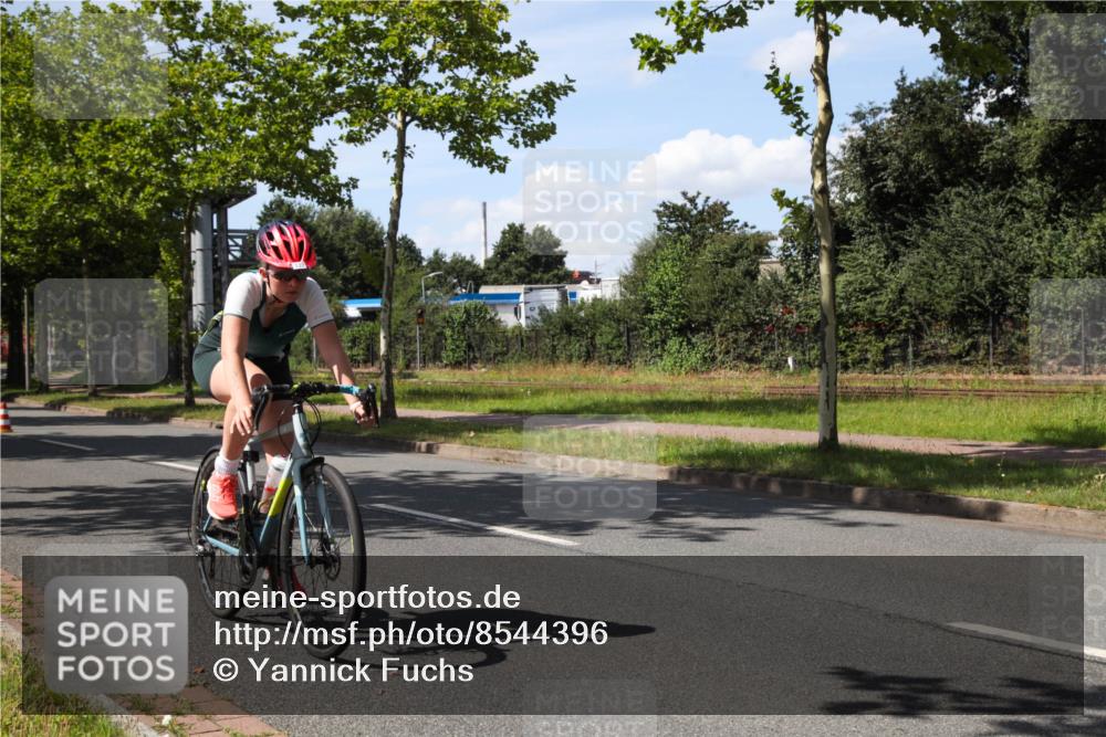 10.08.2025 - GEWOBA Citytriathlon Bremen Yannick Fuchs http://msf.ph/oto/8544396 10.08.2025 14:49:46 Radfahren 6, 169, 193, 305, 328, 377, 402, 407, 429, 461, 466, 491, 509, 517 meine-sportfotos.de
