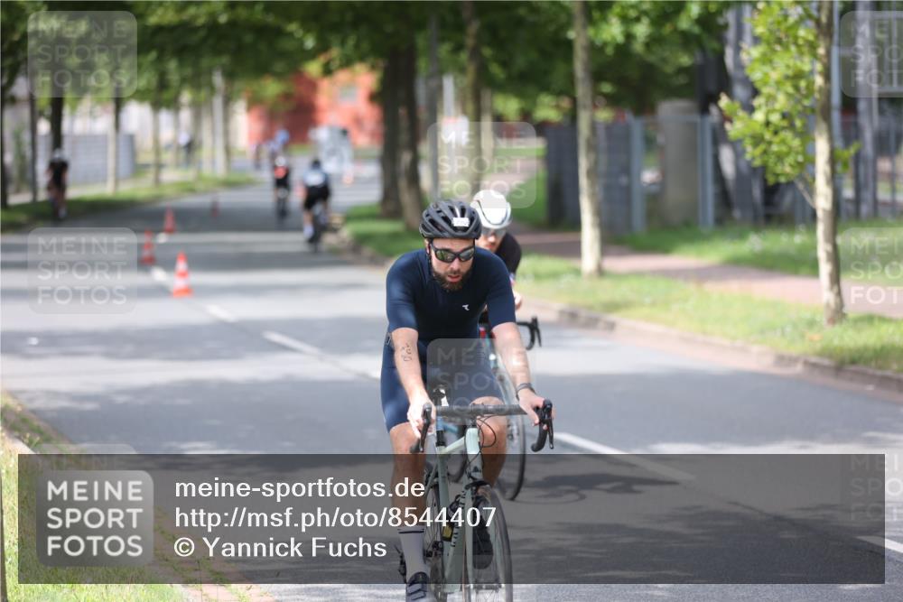 10.08.2025 - GEWOBA Citytriathlon Bremen Yannick Fuchs http://msf.ph/oto/8544407 10.08.2025 12:54:41 Radfahren 580, 582, 634, 736, 783, 789, 790, 826 meine-sportfotos.de