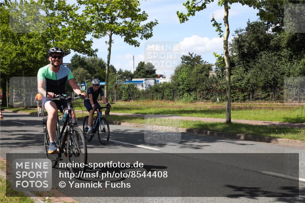 10.08.2025 - GEWOBA Citytriathlon Bremen Yannick Fuchs http://msf.ph/oto/8544408 10.08.2025 14:49:56 Radfahren 6, 120, 169, 193, 293, 305, 322, 356, 400, 407, 466, 509 meine-sportfotos.de