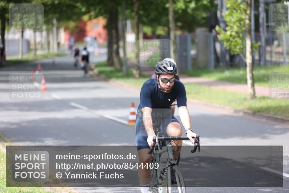 10.08.2025 - GEWOBA Citytriathlon Bremen Yannick Fuchs http://msf.ph/oto/8544409 10.08.2025 12:54:41 Radfahren 580, 582, 634, 736, 783, 789, 790, 826 meine-sportfotos.de