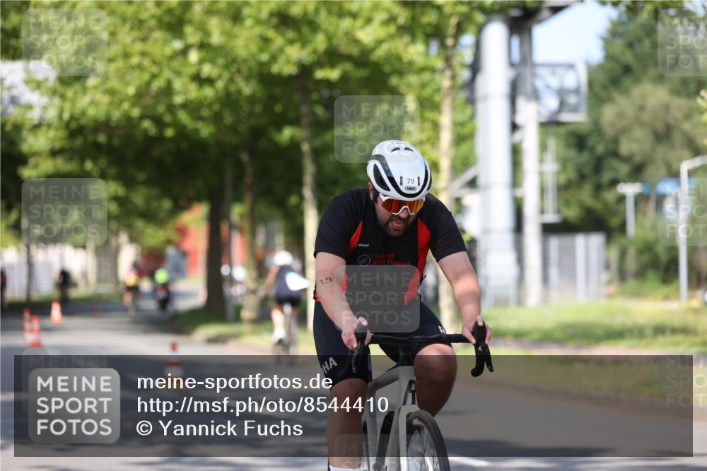 10.08.2025 - GEWOBA Citytriathlon Bremen Yannick Fuchs http://msf.ph/oto/8544410 10.08.2025 10:57:37 Radfahren 35, 159, 215, 435, 458 meine-sportfotos.de