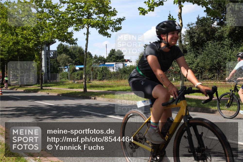 10.08.2025 - GEWOBA Citytriathlon Bremen Yannick Fuchs http://msf.ph/oto/8544464 10.08.2025 14:50:38 Radfahren 231, 416, 504 meine-sportfotos.de