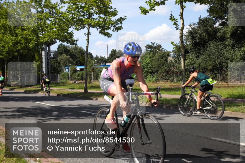 10.08.2025 - GEWOBA Citytriathlon Bremen Yannick Fuchs http://msf.ph/oto/8544530 10.08.2025 14:51:28 Radfahren 212, 338, 374, 399, 468, 492 meine-sportfotos.de